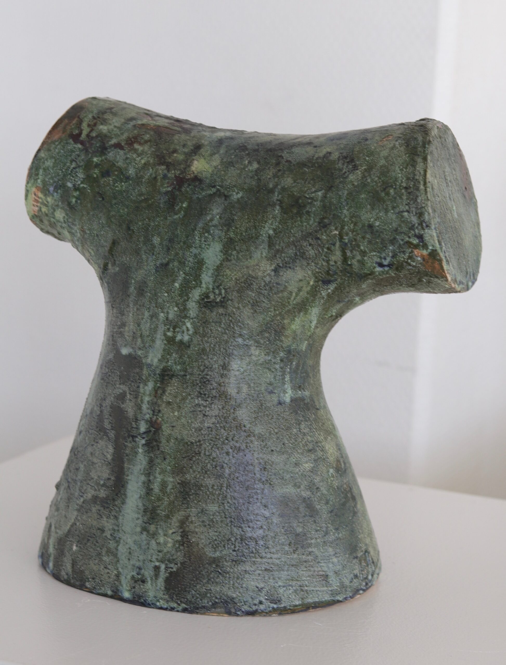 Keramik af Helle Bovbjerg: Pullert grøn. Påskeudstilling 2022 Kunstforeningen Limfjorden